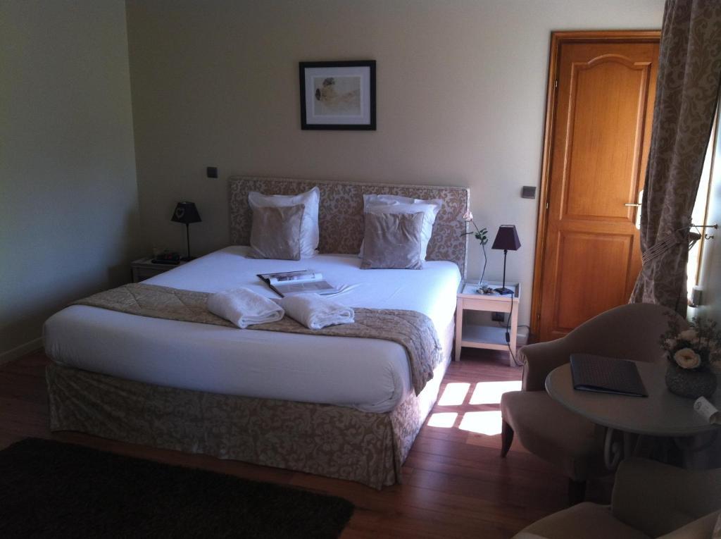 Saint Graal Chamant Room photo